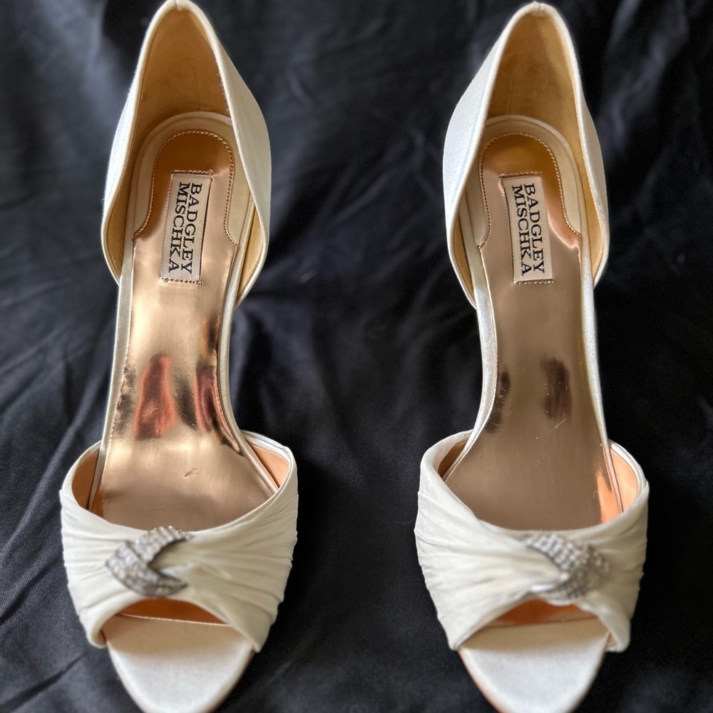 Badgley Mischka 9 1/2 “Jennifer”